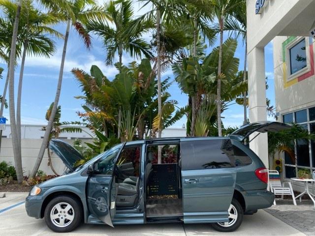 2007 Magnesium Pearl /Medium Slate Gray Dodge Grand Caravan SXT Braun Entervan (2D4GP44L97R) with an 3.8L OHV V6 Engine engine, Automatic transmission, located at 4701 North Dixie Hwy, Pompano Beach, FL, 33064, (954) 422-2889, 26.240938, -80.123474 - OUR WEBPAGE FLORIDACARS1.COM HAS OVER 100 PHOTOS AND FREE CARFAX LINK 2007 Dodge Grand Caravan SXT Van 3.8L V6 F Gasoline 25 MPG Front Wheel Drive Features ABS Brakes Air Conditioning Alloy Wheels AM/FM Stereo Automatic Transmission CD Audio Cloth Seats Cruise Control Power Locks Power Mirrors Power- Photo#8