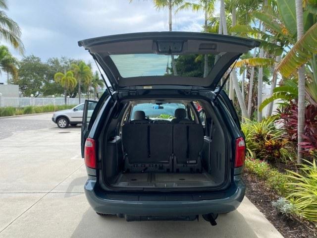 2007 Magnesium Pearl /Medium Slate Gray Dodge Grand Caravan SXT Braun Entervan (2D4GP44L97R) with an 3.8L OHV V6 Engine engine, Automatic transmission, located at 4701 North Dixie Hwy, Pompano Beach, FL, 33064, (954) 422-2889, 26.240938, -80.123474 - OUR WEBPAGE FLORIDACARS1.COM HAS OVER 100 PHOTOS AND FREE CARFAX LINK 2007 Dodge Grand Caravan SXT Van 3.8L V6 F Gasoline 25 MPG Front Wheel Drive Features ABS Brakes Air Conditioning Alloy Wheels AM/FM Stereo Automatic Transmission CD Audio Cloth Seats Cruise Control Power Locks Power Mirrors Power- Photo#15