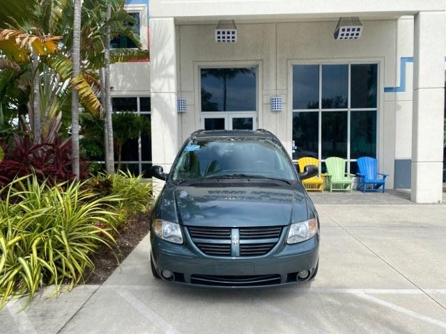 2007 Magnesium Pearl /Medium Slate Gray Dodge Grand Caravan SXT Braun Entervan (2D4GP44L97R) with an 3.8L OHV V6 Engine engine, Automatic transmission, located at 4701 North Dixie Hwy, Pompano Beach, FL, 33064, (954) 422-2889, 26.240938, -80.123474 - OUR WEBPAGE FLORIDACARS1.COM HAS OVER 100 PHOTOS AND FREE CARFAX LINK 2007 Dodge Grand Caravan SXT Van 3.8L V6 F Gasoline 25 MPG Front Wheel Drive Features ABS Brakes Air Conditioning Alloy Wheels AM/FM Stereo Automatic Transmission CD Audio Cloth Seats Cruise Control Power Locks Power Mirrors Power- Photo#26