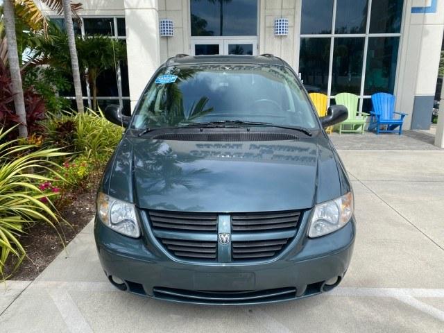 2007 Magnesium Pearl /Medium Slate Gray Dodge Grand Caravan SXT Braun Entervan (2D4GP44L97R) with an 3.8L OHV V6 Engine engine, Automatic transmission, located at 4701 North Dixie Hwy, Pompano Beach, FL, 33064, (954) 422-2889, 26.240938, -80.123474 - OUR WEBPAGE FLORIDACARS1.COM HAS OVER 100 PHOTOS AND FREE CARFAX LINK 2007 Dodge Grand Caravan SXT Van 3.8L V6 F Gasoline 25 MPG Front Wheel Drive Features ABS Brakes Air Conditioning Alloy Wheels AM/FM Stereo Automatic Transmission CD Audio Cloth Seats Cruise Control Power Locks Power Mirrors Power- Photo#27