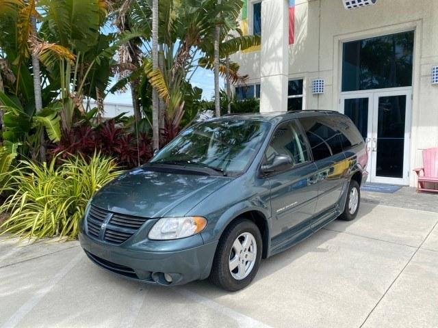 2007 Magnesium Pearl /Medium Slate Gray Dodge Grand Caravan SXT Braun Entervan (2D4GP44L97R) with an 3.8L OHV V6 Engine engine, Automatic transmission, located at 4701 North Dixie Hwy, Pompano Beach, FL, 33064, (954) 422-2889, 26.240938, -80.123474 - OUR WEBPAGE FLORIDACARS1.COM HAS OVER 100 PHOTOS AND FREE CARFAX LINK 2007 Dodge Grand Caravan SXT Van 3.8L V6 F Gasoline 25 MPG Front Wheel Drive Features ABS Brakes Air Conditioning Alloy Wheels AM/FM Stereo Automatic Transmission CD Audio Cloth Seats Cruise Control Power Locks Power Mirrors Power- Photo#28