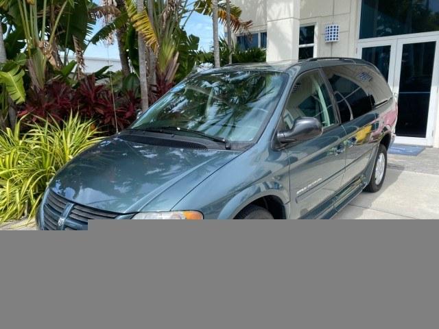 2007 Magnesium Pearl /Medium Slate Gray Dodge Grand Caravan SXT Braun Entervan (2D4GP44L97R) with an 3.8L OHV V6 Engine engine, Automatic transmission, located at 4701 North Dixie Hwy, Pompano Beach, FL, 33064, (954) 422-2889, 26.240938, -80.123474 - OUR WEBPAGE FLORIDACARS1.COM HAS OVER 100 PHOTOS AND FREE CARFAX LINK 2007 Dodge Grand Caravan SXT Van 3.8L V6 F Gasoline 25 MPG Front Wheel Drive Features ABS Brakes Air Conditioning Alloy Wheels AM/FM Stereo Automatic Transmission CD Audio Cloth Seats Cruise Control Power Locks Power Mirrors Power- Photo#29