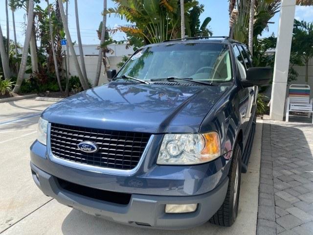 2003 True Blue Metallic /Flint Grey Ford Expedition LEATHER XLT LOW MILES 55,801 1 OWNER (1FMRU15L03L) with an 5.4L SOHC SEFI V8 Triton Engine engine, Automatic transmission, located at 4701 North Dixie Hwy, Pompano Beach, FL, 33064, (954) 422-2889, 26.240938, -80.123474 - OUR WEBPAGE FLORIDACARS1.COM HAS OVER 100 PHOTOS AND FREE CARFAX LINK 2003 Ford Expedition XLT 1 OWNER 4 Door Wagon/Sport Utility 5.4L V8 F SOHC 16V Gasoline 21 MPG Rear Wheel Drive Features ABS Brakes Air Conditioning Alloy Wheels AM/FM Stereo Automatic Transmission Cassette Player CD Audio Cruise- Photo#3