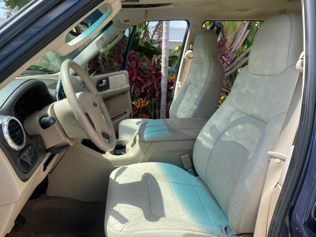 2003 True Blue Metallic /Flint Grey Ford Expedition LEATHER XLT LOW MILES 55,801 1 OWNER (1FMRU15L03L) with an 5.4L SOHC SEFI V8 Triton Engine engine, Automatic transmission, located at 4701 North Dixie Hwy, Pompano Beach, FL, 33064, (954) 422-2889, 26.240938, -80.123474 - OUR WEBPAGE FLORIDACARS1.COM HAS OVER 100 PHOTOS AND FREE CARFAX LINK 2003 Ford Expedition XLT 1 OWNER 4 Door Wagon/Sport Utility 5.4L V8 F SOHC 16V Gasoline 21 MPG Rear Wheel Drive Features ABS Brakes Air Conditioning Alloy Wheels AM/FM Stereo Automatic Transmission Cassette Player CD Audio Cruise- Photo#10