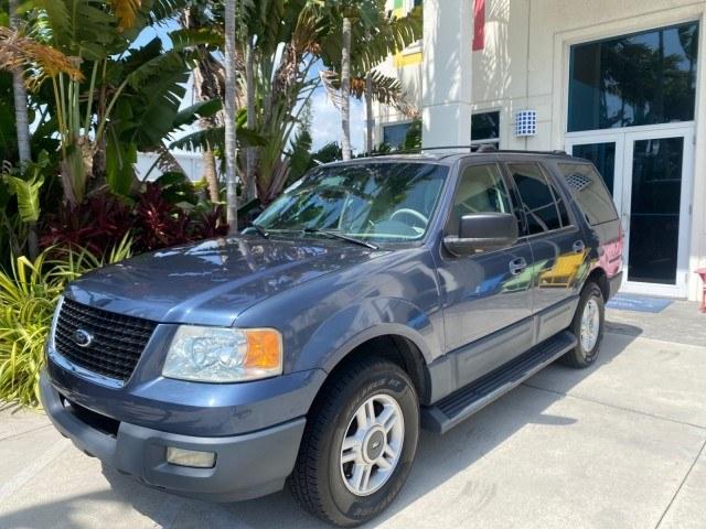 2003 True Blue Metallic /Flint Grey Ford Expedition LEATHER XLT LOW MILES 55,801 1 OWNER (1FMRU15L03L) with an 5.4L SOHC SEFI V8 Triton Engine engine, Automatic transmission, located at 4701 North Dixie Hwy, Pompano Beach, FL, 33064, (954) 422-2889, 26.240938, -80.123474 - OUR WEBPAGE FLORIDACARS1.COM HAS OVER 100 PHOTOS AND FREE CARFAX LINK 2003 Ford Expedition XLT 1 OWNER 4 Door Wagon/Sport Utility 5.4L V8 F SOHC 16V Gasoline 21 MPG Rear Wheel Drive Features ABS Brakes Air Conditioning Alloy Wheels AM/FM Stereo Automatic Transmission Cassette Player CD Audio Cruise- Photo#29