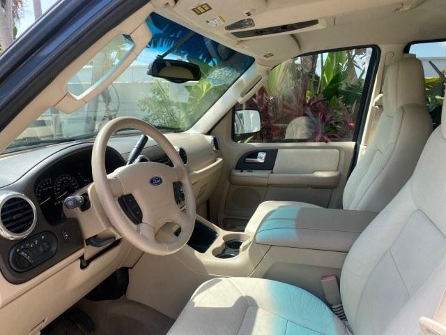 2003 True Blue Metallic /Flint Grey Ford Expedition LEATHER XLT LOW MILES 55,801 1 OWNER (1FMRU15L03L) with an 5.4L SOHC SEFI V8 Triton Engine engine, Automatic transmission, located at 4701 North Dixie Hwy, Pompano Beach, FL, 33064, (954) 422-2889, 26.240938, -80.123474 - OUR WEBPAGE FLORIDACARS1.COM HAS OVER 100 PHOTOS AND FREE CARFAX LINK 2003 Ford Expedition XLT 1 OWNER 4 Door Wagon/Sport Utility 5.4L V8 F SOHC 16V Gasoline 21 MPG Rear Wheel Drive Features ABS Brakes Air Conditioning Alloy Wheels AM/FM Stereo Automatic Transmission Cassette Player CD Audio Cruise- Photo#45
