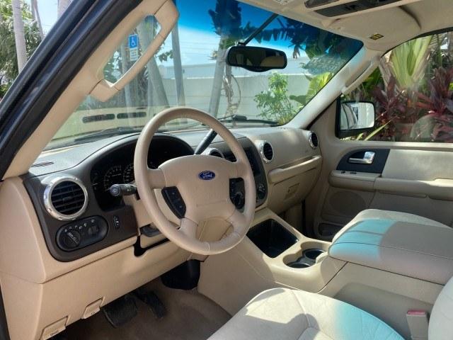 2003 True Blue Metallic /Flint Grey Ford Expedition LEATHER XLT LOW MILES 55,801 1 OWNER (1FMRU15L03L) with an 5.4L SOHC SEFI V8 Triton Engine engine, Automatic transmission, located at 4701 North Dixie Hwy, Pompano Beach, FL, 33064, (954) 422-2889, 26.240938, -80.123474 - OUR WEBPAGE FLORIDACARS1.COM HAS OVER 100 PHOTOS AND FREE CARFAX LINK 2003 Ford Expedition XLT 1 OWNER 4 Door Wagon/Sport Utility 5.4L V8 F SOHC 16V Gasoline 21 MPG Rear Wheel Drive Features ABS Brakes Air Conditioning Alloy Wheels AM/FM Stereo Automatic Transmission Cassette Player CD Audio Cruise- Photo#47
