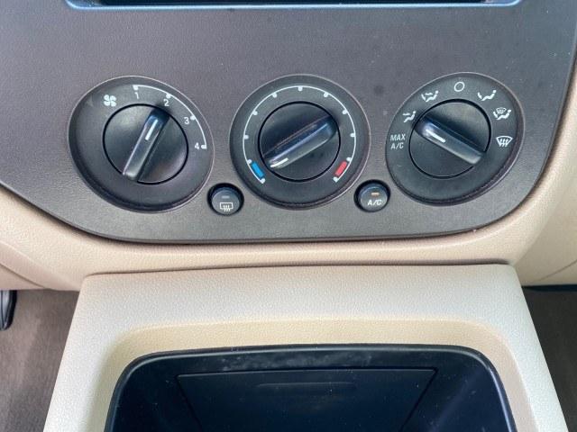2003 True Blue Metallic /Flint Grey Ford Expedition LEATHER XLT LOW MILES 55,801 1 OWNER (1FMRU15L03L) with an 5.4L SOHC SEFI V8 Triton Engine engine, Automatic transmission, located at 4701 North Dixie Hwy, Pompano Beach, FL, 33064, (954) 422-2889, 26.240938, -80.123474 - OUR WEBPAGE FLORIDACARS1.COM HAS OVER 100 PHOTOS AND FREE CARFAX LINK 2003 Ford Expedition XLT 1 OWNER 4 Door Wagon/Sport Utility 5.4L V8 F SOHC 16V Gasoline 21 MPG Rear Wheel Drive Features ABS Brakes Air Conditioning Alloy Wheels AM/FM Stereo Automatic Transmission Cassette Player CD Audio Cruise- Photo#60