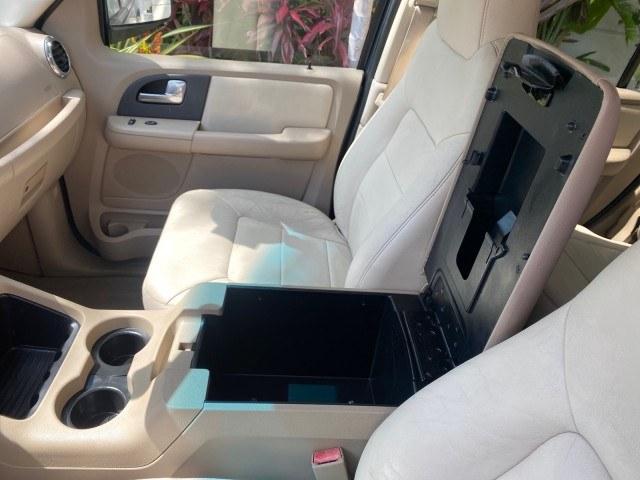 2003 True Blue Metallic /Flint Grey Ford Expedition LEATHER XLT LOW MILES 55,801 1 OWNER (1FMRU15L03L) with an 5.4L SOHC SEFI V8 Triton Engine engine, Automatic transmission, located at 4701 North Dixie Hwy, Pompano Beach, FL, 33064, (954) 422-2889, 26.240938, -80.123474 - OUR WEBPAGE FLORIDACARS1.COM HAS OVER 100 PHOTOS AND FREE CARFAX LINK 2003 Ford Expedition XLT 1 OWNER 4 Door Wagon/Sport Utility 5.4L V8 F SOHC 16V Gasoline 21 MPG Rear Wheel Drive Features ABS Brakes Air Conditioning Alloy Wheels AM/FM Stereo Automatic Transmission Cassette Player CD Audio Cruise- Photo#65