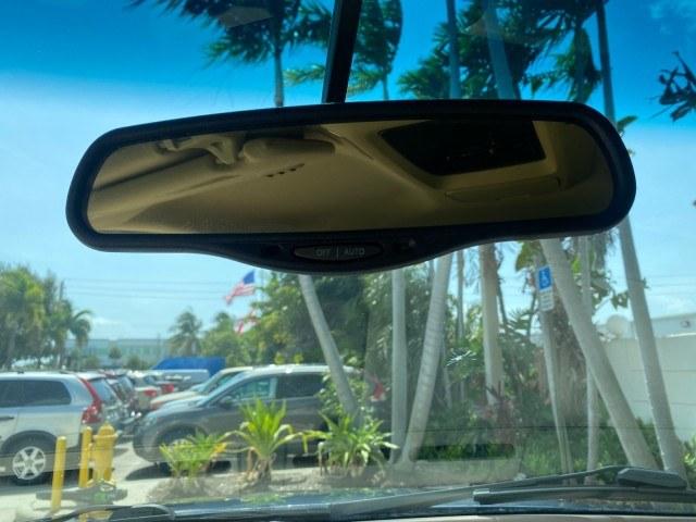 2003 True Blue Metallic /Flint Grey Ford Expedition LEATHER XLT LOW MILES 55,801 1 OWNER (1FMRU15L03L) with an 5.4L SOHC SEFI V8 Triton Engine engine, Automatic transmission, located at 4701 North Dixie Hwy, Pompano Beach, FL, 33064, (954) 422-2889, 26.240938, -80.123474 - OUR WEBPAGE FLORIDACARS1.COM HAS OVER 100 PHOTOS AND FREE CARFAX LINK 2003 Ford Expedition XLT 1 OWNER 4 Door Wagon/Sport Utility 5.4L V8 F SOHC 16V Gasoline 21 MPG Rear Wheel Drive Features ABS Brakes Air Conditioning Alloy Wheels AM/FM Stereo Automatic Transmission Cassette Player CD Audio Cruise- Photo#67