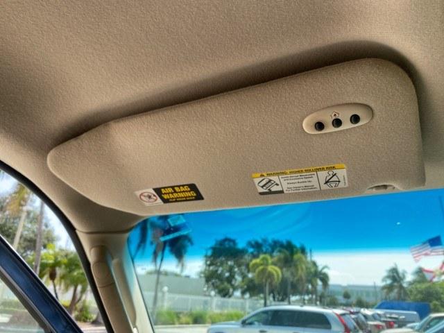 2003 True Blue Metallic /Flint Grey Ford Expedition LEATHER XLT LOW MILES 55,801 1 OWNER (1FMRU15L03L) with an 5.4L SOHC SEFI V8 Triton Engine engine, Automatic transmission, located at 4701 North Dixie Hwy, Pompano Beach, FL, 33064, (954) 422-2889, 26.240938, -80.123474 - OUR WEBPAGE FLORIDACARS1.COM HAS OVER 100 PHOTOS AND FREE CARFAX LINK 2003 Ford Expedition XLT 1 OWNER 4 Door Wagon/Sport Utility 5.4L V8 F SOHC 16V Gasoline 21 MPG Rear Wheel Drive Features ABS Brakes Air Conditioning Alloy Wheels AM/FM Stereo Automatic Transmission Cassette Player CD Audio Cruise- Photo#68