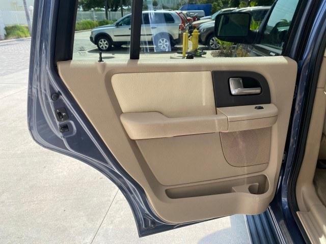 2003 True Blue Metallic /Flint Grey Ford Expedition LEATHER XLT LOW MILES 55,801 1 OWNER (1FMRU15L03L) with an 5.4L SOHC SEFI V8 Triton Engine engine, Automatic transmission, located at 4701 North Dixie Hwy, Pompano Beach, FL, 33064, (954) 422-2889, 26.240938, -80.123474 - OUR WEBPAGE FLORIDACARS1.COM HAS OVER 100 PHOTOS AND FREE CARFAX LINK 2003 Ford Expedition XLT 1 OWNER 4 Door Wagon/Sport Utility 5.4L V8 F SOHC 16V Gasoline 21 MPG Rear Wheel Drive Features ABS Brakes Air Conditioning Alloy Wheels AM/FM Stereo Automatic Transmission Cassette Player CD Audio Cruise- Photo#77
