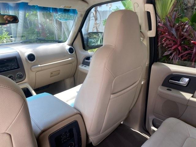 2003 True Blue Metallic /Flint Grey Ford Expedition LEATHER XLT LOW MILES 55,801 1 OWNER (1FMRU15L03L) with an 5.4L SOHC SEFI V8 Triton Engine engine, Automatic transmission, located at 4701 North Dixie Hwy, Pompano Beach, FL, 33064, (954) 422-2889, 26.240938, -80.123474 - OUR WEBPAGE FLORIDACARS1.COM HAS OVER 100 PHOTOS AND FREE CARFAX LINK 2003 Ford Expedition XLT 1 OWNER 4 Door Wagon/Sport Utility 5.4L V8 F SOHC 16V Gasoline 21 MPG Rear Wheel Drive Features ABS Brakes Air Conditioning Alloy Wheels AM/FM Stereo Automatic Transmission Cassette Player CD Audio Cruise- Photo#85