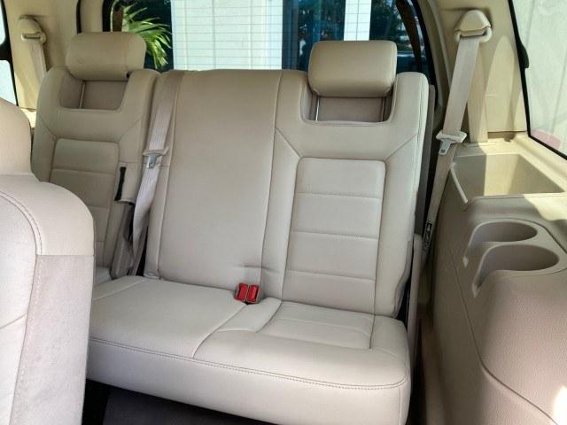 2003 True Blue Metallic /Flint Grey Ford Expedition LEATHER XLT LOW MILES 55,801 1 OWNER (1FMRU15L03L) with an 5.4L SOHC SEFI V8 Triton Engine engine, Automatic transmission, located at 4701 North Dixie Hwy, Pompano Beach, FL, 33064, (954) 422-2889, 26.240938, -80.123474 - OUR WEBPAGE FLORIDACARS1.COM HAS OVER 100 PHOTOS AND FREE CARFAX LINK 2003 Ford Expedition XLT 1 OWNER 4 Door Wagon/Sport Utility 5.4L V8 F SOHC 16V Gasoline 21 MPG Rear Wheel Drive Features ABS Brakes Air Conditioning Alloy Wheels AM/FM Stereo Automatic Transmission Cassette Player CD Audio Cruise- Photo#91
