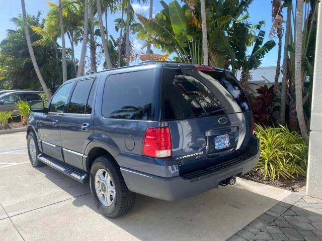 2003 True Blue Metallic /Flint Grey Ford Expedition LEATHER XLT LOW MILES 55,801 1 OWNER (1FMRU15L03L) with an 5.4L SOHC SEFI V8 Triton Engine engine, Automatic transmission, located at 4701 North Dixie Hwy, Pompano Beach, FL, 33064, (954) 422-2889, 26.240938, -80.123474 - OUR WEBPAGE FLORIDACARS1.COM HAS OVER 100 PHOTOS AND FREE CARFAX LINK 2003 Ford Expedition XLT 1 OWNER 4 Door Wagon/Sport Utility 5.4L V8 F SOHC 16V Gasoline 21 MPG Rear Wheel Drive Features ABS Brakes Air Conditioning Alloy Wheels AM/FM Stereo Automatic Transmission Cassette Player CD Audio Cruise- Photo#32