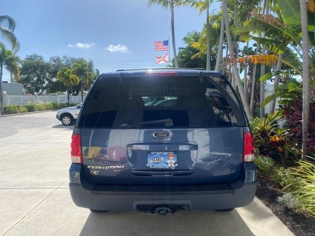 2003 True Blue Metallic /Flint Grey Ford Expedition LEATHER XLT LOW MILES 55,801 1 OWNER (1FMRU15L03L) with an 5.4L SOHC SEFI V8 Triton Engine engine, Automatic transmission, located at 4701 North Dixie Hwy, Pompano Beach, FL, 33064, (954) 422-2889, 26.240938, -80.123474 - OUR WEBPAGE FLORIDACARS1.COM HAS OVER 100 PHOTOS AND FREE CARFAX LINK 2003 Ford Expedition XLT 1 OWNER 4 Door Wagon/Sport Utility 5.4L V8 F SOHC 16V Gasoline 21 MPG Rear Wheel Drive Features ABS Brakes Air Conditioning Alloy Wheels AM/FM Stereo Automatic Transmission Cassette Player CD Audio Cruise- Photo#34
