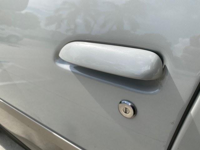 2005 Platinum Metallic /Neutral Buick CX Rendezvous 1 OWNER LOW MILES 61,892 SUV (3G5DA03E25S) with an 3.4L 3400 V6 SFI Engine engine, Automatic transmission, located at 4701 North Dixie Hwy, Pompano Beach, FL, 33064, (954) 422-2889, 26.240938, -80.123474 - OUR WEBPAGE FLORIDACARS1.COM HAS OVER 100 PHOTOS AND FREE CARFAX LINK 2005 Buick Rendezvous CX 1 OWNER 4 Door Wagon/Sport Utility 3.4L V6 F Gasoline 26 MPG Front Wheel Drive Features Air Conditioning AM/FM Stereo Automatic Transmission CD Audio Leather Seats Cruise Control Power Locks Power Mirrors- Photo#38