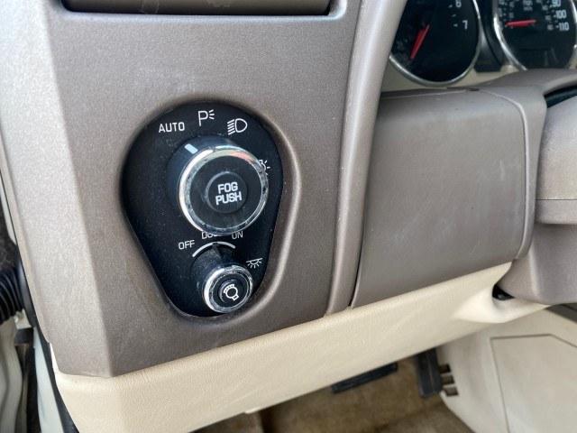 2005 Platinum Metallic /Neutral Buick CX Rendezvous 1 OWNER LOW MILES 61,892 SUV (3G5DA03E25S) with an 3.4L 3400 V6 SFI Engine engine, Automatic transmission, located at 4701 North Dixie Hwy, Pompano Beach, FL, 33064, (954) 422-2889, 26.240938, -80.123474 - OUR WEBPAGE FLORIDACARS1.COM HAS OVER 100 PHOTOS AND FREE CARFAX LINK 2005 Buick Rendezvous CX 1 OWNER 4 Door Wagon/Sport Utility 3.4L V6 F Gasoline 26 MPG Front Wheel Drive Features Air Conditioning AM/FM Stereo Automatic Transmission CD Audio Leather Seats Cruise Control Power Locks Power Mirrors- Photo#54