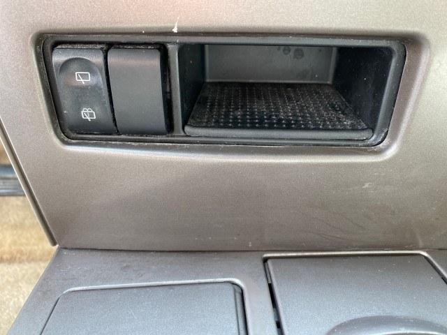 2005 Platinum Metallic /Neutral Buick CX Rendezvous 1 OWNER LOW MILES 61,892 SUV (3G5DA03E25S) with an 3.4L 3400 V6 SFI Engine engine, Automatic transmission, located at 4701 North Dixie Hwy, Pompano Beach, FL, 33064, (954) 422-2889, 26.240938, -80.123474 - OUR WEBPAGE FLORIDACARS1.COM HAS OVER 100 PHOTOS AND FREE CARFAX LINK 2005 Buick Rendezvous CX 1 OWNER 4 Door Wagon/Sport Utility 3.4L V6 F Gasoline 26 MPG Front Wheel Drive Features Air Conditioning AM/FM Stereo Automatic Transmission CD Audio Leather Seats Cruise Control Power Locks Power Mirrors- Photo#60