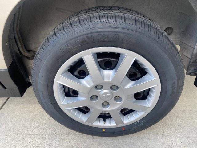 2005 Platinum Metallic /Neutral Buick CX Rendezvous 1 OWNER LOW MILES 61,892 SUV (3G5DA03E25S) with an 3.4L 3400 V6 SFI Engine engine, Automatic transmission, located at 4701 North Dixie Hwy, Pompano Beach, FL, 33064, (954) 422-2889, 26.240938, -80.123474 - OUR WEBPAGE FLORIDACARS1.COM HAS OVER 100 PHOTOS AND FREE CARFAX LINK 2005 Buick Rendezvous CX 1 OWNER 4 Door Wagon/Sport Utility 3.4L V6 F Gasoline 26 MPG Front Wheel Drive Features Air Conditioning AM/FM Stereo Automatic Transmission CD Audio Leather Seats Cruise Control Power Locks Power Mirrors- Photo#85