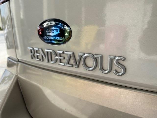 2005 Platinum Metallic /Neutral Buick CX Rendezvous 1 OWNER LOW MILES 61,892 SUV (3G5DA03E25S) with an 3.4L 3400 V6 SFI Engine engine, Automatic transmission, located at 4701 North Dixie Hwy, Pompano Beach, FL, 33064, (954) 422-2889, 26.240938, -80.123474 - OUR WEBPAGE FLORIDACARS1.COM HAS OVER 100 PHOTOS AND FREE CARFAX LINK 2005 Buick Rendezvous CX 1 OWNER 4 Door Wagon/Sport Utility 3.4L V6 F Gasoline 26 MPG Front Wheel Drive Features Air Conditioning AM/FM Stereo Automatic Transmission CD Audio Leather Seats Cruise Control Power Locks Power Mirrors- Photo#90
