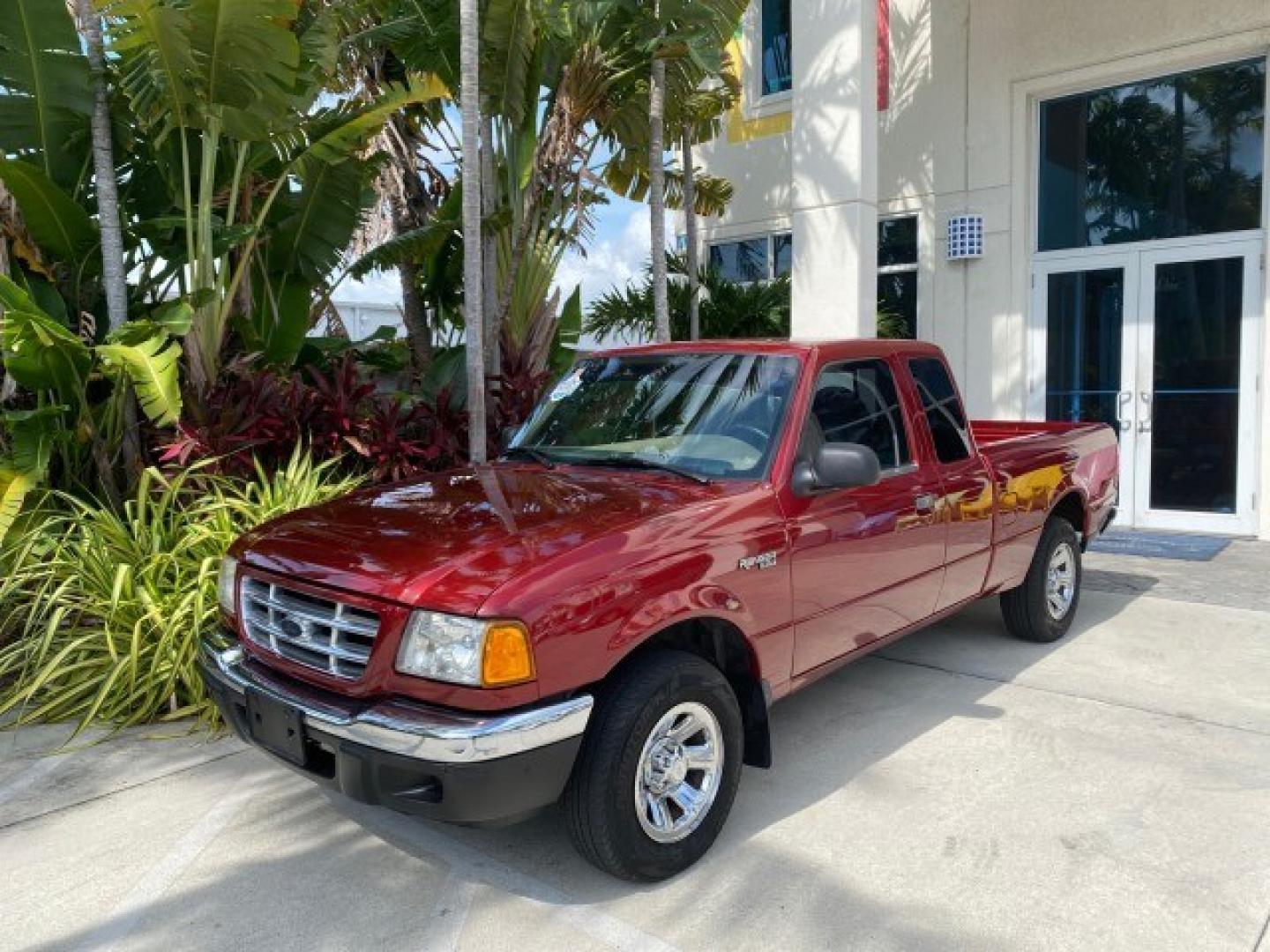 2002 Toreador Red Metallic /Med Prairie Tan Ford Ranger XLT LOW MILES 58,532 1 OWNER (1FTYR44V42P) with an 3.0L SEFI V6 Engine engine, Automatic transmission, located at 4701 North Dixie Hwy, Pompano Beach, FL, 33064, (954) 422-2889, 26.240938, -80.123474 - OUR WEBPAGE FLORIDACARS1.COM HAS OVER 100 PHOTOS AND FREE CARFAX LINK 2002 Ford Ranger XLT 1 OWNER 4 Door Extended Cab Pickup 3.0L V6 F Flex Fuel 22 MPG Rear Wheel Drive Features ABS Brakes Air Conditioning AM/FM Stereo Automatic Transmission CD Audio Cloth Seats Cruise Control Power Locks Power Mir- Photo#28