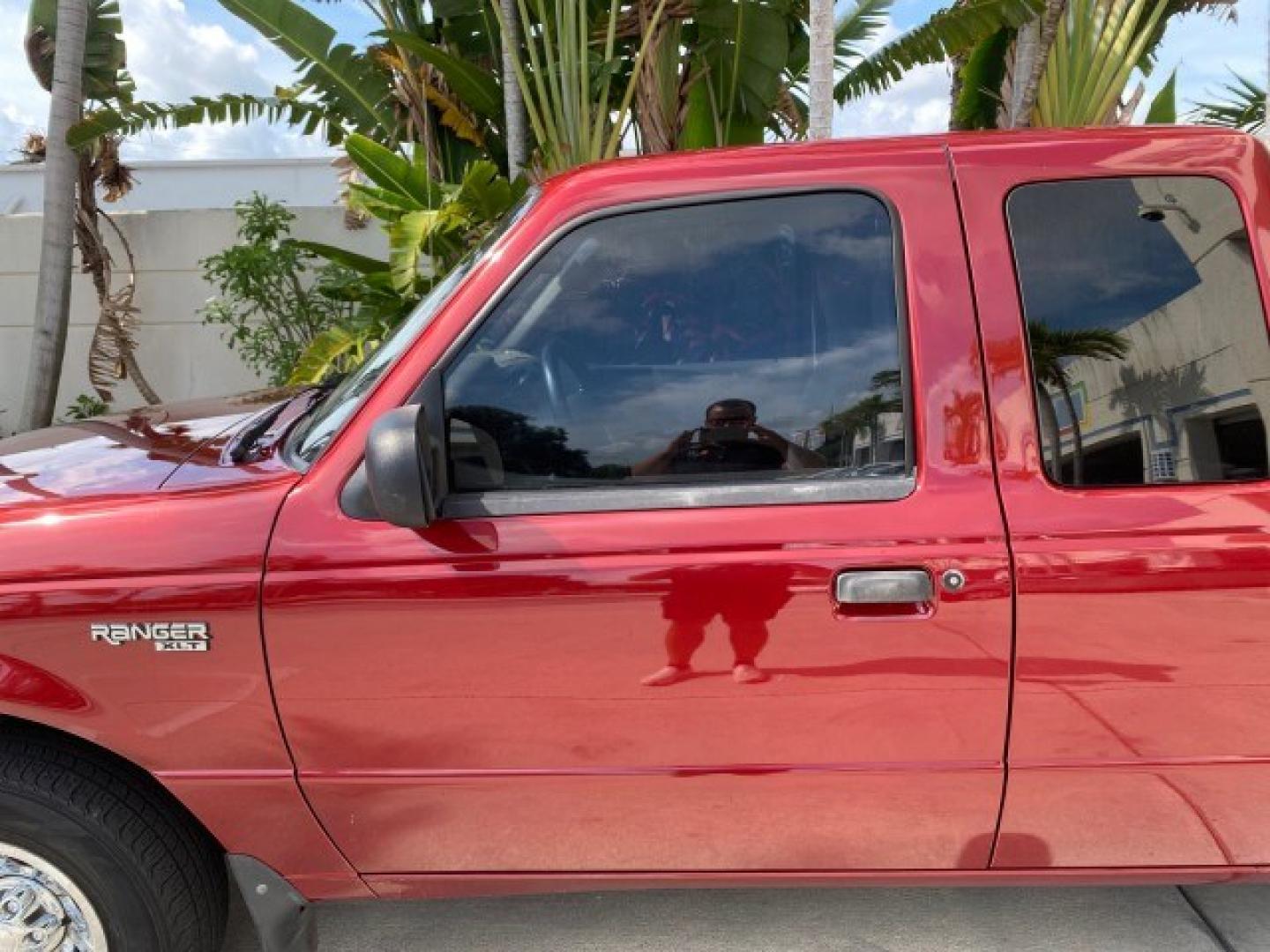 2002 Toreador Red Metallic /Med Prairie Tan Ford Ranger XLT LOW MILES 58,532 1 OWNER (1FTYR44V42P) with an 3.0L SEFI V6 Engine engine, Automatic transmission, located at 4701 North Dixie Hwy, Pompano Beach, FL, 33064, (954) 422-2889, 26.240938, -80.123474 - OUR WEBPAGE FLORIDACARS1.COM HAS OVER 100 PHOTOS AND FREE CARFAX LINK 2002 Ford Ranger XLT 1 OWNER 4 Door Extended Cab Pickup 3.0L V6 F Flex Fuel 22 MPG Rear Wheel Drive Features ABS Brakes Air Conditioning AM/FM Stereo Automatic Transmission CD Audio Cloth Seats Cruise Control Power Locks Power Mir- Photo#37