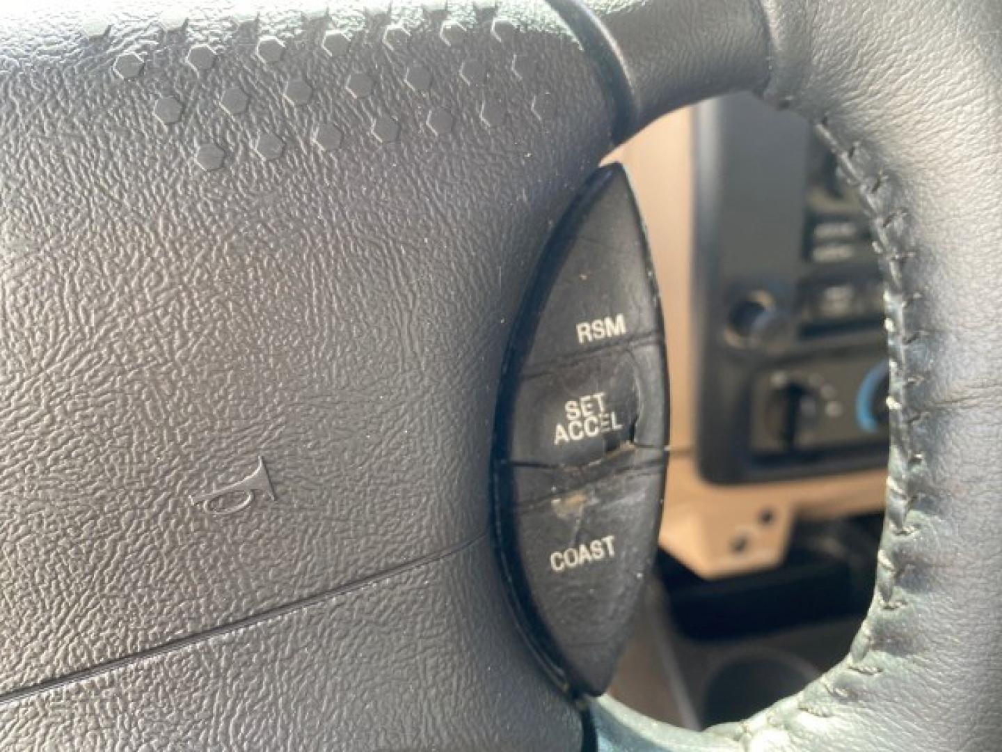 2002 Toreador Red Metallic /Med Prairie Tan Ford Ranger XLT LOW MILES 58,532 1 OWNER (1FTYR44V42P) with an 3.0L SEFI V6 Engine engine, Automatic transmission, located at 4701 North Dixie Hwy, Pompano Beach, FL, 33064, (954) 422-2889, 26.240938, -80.123474 - OUR WEBPAGE FLORIDACARS1.COM HAS OVER 100 PHOTOS AND FREE CARFAX LINK 2002 Ford Ranger XLT 1 OWNER 4 Door Extended Cab Pickup 3.0L V6 F Flex Fuel 22 MPG Rear Wheel Drive Features ABS Brakes Air Conditioning AM/FM Stereo Automatic Transmission CD Audio Cloth Seats Cruise Control Power Locks Power Mir- Photo#51