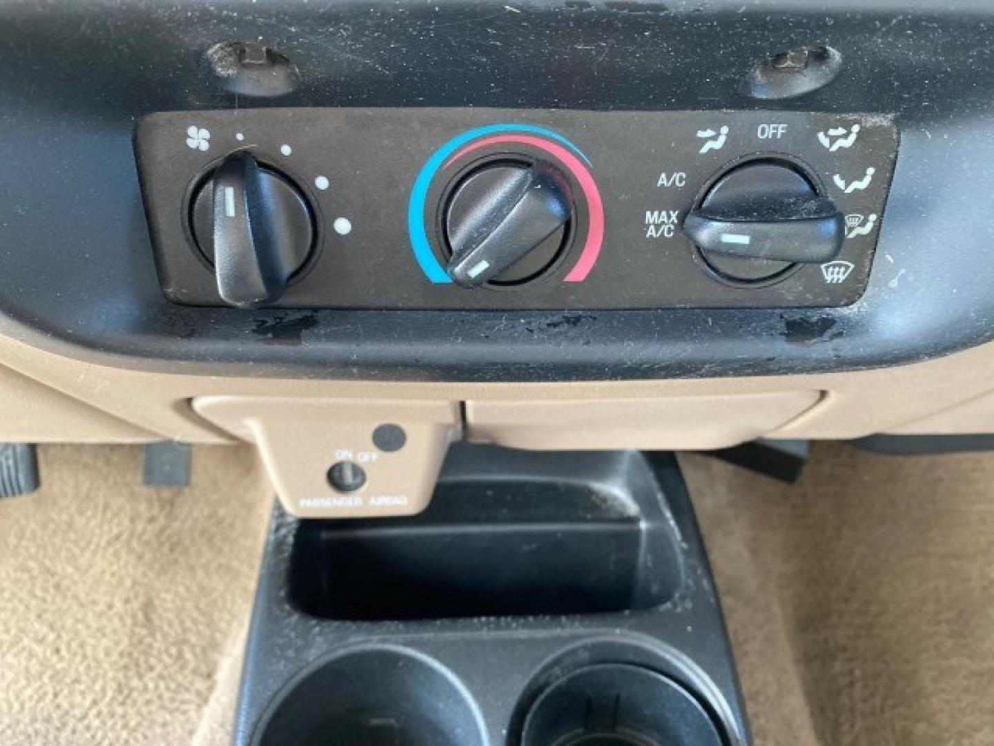 2002 Toreador Red Metallic /Med Prairie Tan Ford Ranger XLT LOW MILES 58,532 1 OWNER (1FTYR44V42P) with an 3.0L SEFI V6 Engine engine, Automatic transmission, located at 4701 North Dixie Hwy, Pompano Beach, FL, 33064, (954) 422-2889, 26.240938, -80.123474 - OUR WEBPAGE FLORIDACARS1.COM HAS OVER 100 PHOTOS AND FREE CARFAX LINK 2002 Ford Ranger XLT 1 OWNER 4 Door Extended Cab Pickup 3.0L V6 F Flex Fuel 22 MPG Rear Wheel Drive Features ABS Brakes Air Conditioning AM/FM Stereo Automatic Transmission CD Audio Cloth Seats Cruise Control Power Locks Power Mir- Photo#62
