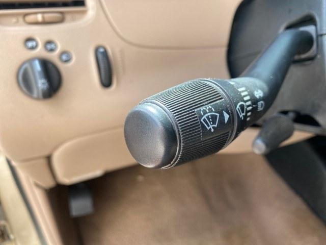 2002 Harvest Gold Metallic /Med Prairie Tan Ford Ranger XLT X CAB CAMPER TOP LOW MILES 49,062 (1FTYR44E22P) with an 4.0L SEFI SOHC V6 Engine engine, Automatic transmission, located at 4701 North Dixie Hwy, Pompano Beach, FL, 33064, (954) 422-2889, 26.240938, -80.123474 - OUR WEBPAGE FLORIDACARS1.COM HAS OVER 100 PHOTOS AND FREE CARFAX LINK 2002 Ford Ranger XLT Appearance 4 Door Extended Cab Pickup 4.0L V6 F SOHC Gasoline 23 MPG Rear Wheel Drive Features ABS Brakes Air Conditioning AM/FM Stereo Automatic Transmission Bed Liner Cassette Player CD Audio Cloth Seats Cru- Photo#52