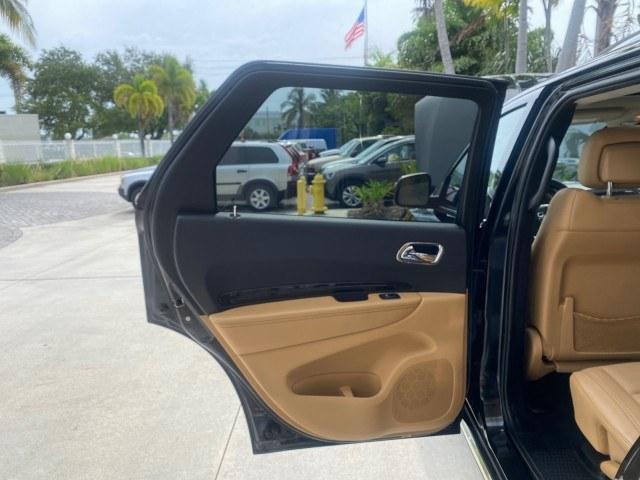 2011 Brilliant Black Crystal Pearl /Black/Tan Dodge Durango Citadel 4WD LOW MILES 60,759 (1D4SD5GTXBC) with an 5.7L V8 VVT Hemi Multi Displacement Engine engine, Automatic transmission, located at 4701 North Dixie Hwy, Pompano Beach, FL, 33064, (954) 422-2889, 26.240938, -80.123474 - OUR WEBPAGE FLORIDACARS1.COM HAS OVER 100 PHOTOS AND FREE CARFAX LINK 2011 Dodge Durango Citadel 4 Door Wagon/Sport Utility 5.7L V8 F OHV 16V Gasoline 20 MPG Rear Wheel Drive Features 20 Inch Plus Wheels 4WD/AWD A/C Seat(s) ABS Brakes Air Conditioning Alloy Wheels AM/FM Stereo Automated Cruise Contr- Photo#13