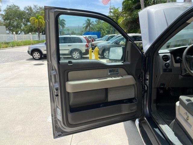 2010 Sterling Grey Metallic /Medium Stone Ford F-150 4 DR CREW XL LOW MILES 34,625 (1FTEW1CW5AF) with an 4.6L 8-Cyl Engine engine, Automatic transmission, located at 4701 North Dixie Hwy, Pompano Beach, FL, 33064, (954) 422-2889, 26.240938, -80.123474 - OUR WEBPAGE FLORIDACARS1.COM HAS OVER 100 PHOTOS AND FREE CARFAX LINK 2010 Ford F-150 XL Crew Pickup 4.6L V8 F SOHC 16V Gasoline 19 MPG Rear Wheel Drive Features ABS Brakes Air Conditioning Alloy Wheels AM/FM Stereo Automatic Transmission Auxiliary Audio Input Bed Liner Cloth Seats CD Audio Cruise C- Photo#9