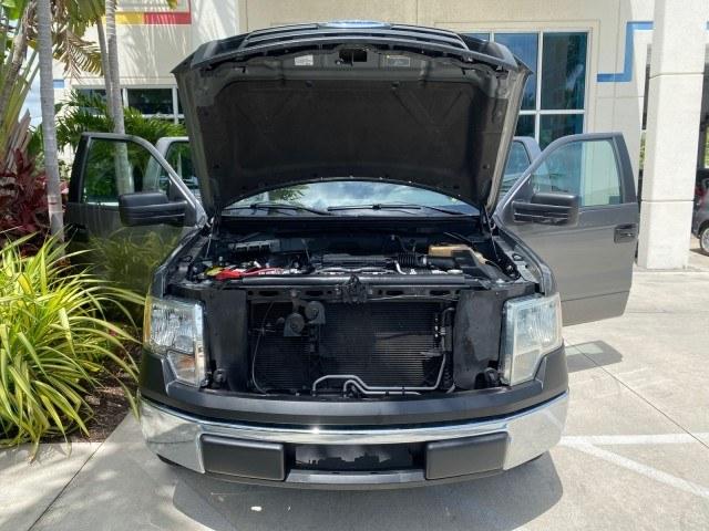 2010 Sterling Grey Metallic /Medium Stone Ford F-150 4 DR CREW XL LOW MILES 34,625 (1FTEW1CW5AF) with an 4.6L 8-Cyl Engine engine, Automatic transmission, located at 4701 North Dixie Hwy, Pompano Beach, FL, 33064, (954) 422-2889, 26.240938, -80.123474 - OUR WEBPAGE FLORIDACARS1.COM HAS OVER 100 PHOTOS AND FREE CARFAX LINK 2010 Ford F-150 XL Crew Pickup 4.6L V8 F SOHC 16V Gasoline 19 MPG Rear Wheel Drive Features ABS Brakes Air Conditioning Alloy Wheels AM/FM Stereo Automatic Transmission Auxiliary Audio Input Bed Liner Cloth Seats CD Audio Cruise C- Photo#17