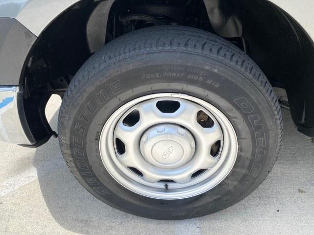 2010 Sterling Grey Metallic /Medium Stone Ford F-150 4 DR CREW XL LOW MILES 34,625 (1FTEW1CW5AF) with an 4.6L 8-Cyl Engine engine, Automatic transmission, located at 4701 North Dixie Hwy, Pompano Beach, FL, 33064, (954) 422-2889, 26.240938, -80.123474 - OUR WEBPAGE FLORIDACARS1.COM HAS OVER 100 PHOTOS AND FREE CARFAX LINK 2010 Ford F-150 XL Crew Pickup 4.6L V8 F SOHC 16V Gasoline 19 MPG Rear Wheel Drive Features ABS Brakes Air Conditioning Alloy Wheels AM/FM Stereo Automatic Transmission Auxiliary Audio Input Bed Liner Cloth Seats CD Audio Cruise C- Photo#19
