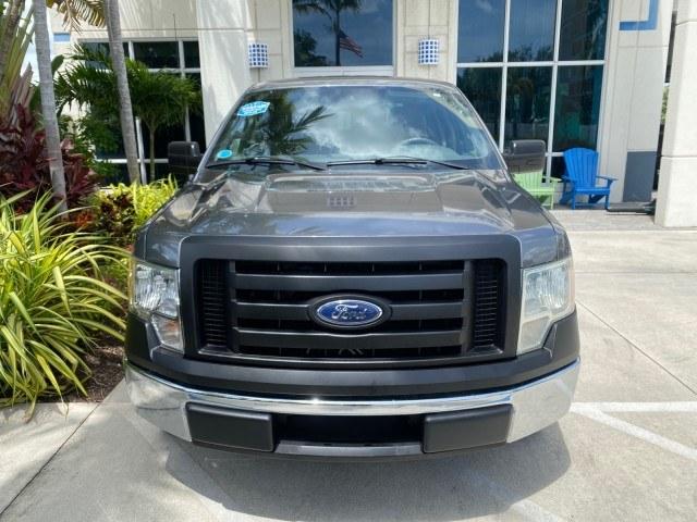 2010 Sterling Grey Metallic /Medium Stone Ford F-150 4 DR CREW XL LOW MILES 34,625 (1FTEW1CW5AF) with an 4.6L 8-Cyl Engine engine, Automatic transmission, located at 4701 North Dixie Hwy, Pompano Beach, FL, 33064, (954) 422-2889, 26.240938, -80.123474 - OUR WEBPAGE FLORIDACARS1.COM HAS OVER 100 PHOTOS AND FREE CARFAX LINK 2010 Ford F-150 XL Crew Pickup 4.6L V8 F SOHC 16V Gasoline 19 MPG Rear Wheel Drive Features ABS Brakes Air Conditioning Alloy Wheels AM/FM Stereo Automatic Transmission Auxiliary Audio Input Bed Liner Cloth Seats CD Audio Cruise C- Photo#27