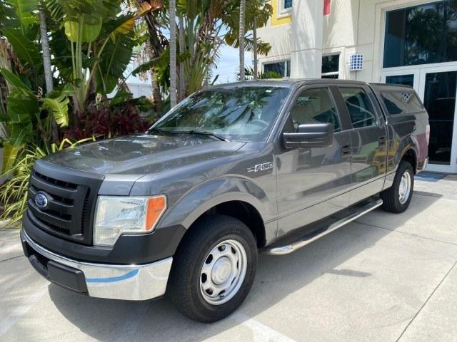 2010 Sterling Grey Metallic /Medium Stone Ford F-150 4 DR CREW XL LOW MILES 34,625 (1FTEW1CW5AF) with an 4.6L 8-Cyl Engine engine, Automatic transmission, located at 4701 North Dixie Hwy, Pompano Beach, FL, 33064, (954) 422-2889, 26.240938, -80.123474 - OUR WEBPAGE FLORIDACARS1.COM HAS OVER 100 PHOTOS AND FREE CARFAX LINK 2010 Ford F-150 XL Crew Pickup 4.6L V8 F SOHC 16V Gasoline 19 MPG Rear Wheel Drive Features ABS Brakes Air Conditioning Alloy Wheels AM/FM Stereo Automatic Transmission Auxiliary Audio Input Bed Liner Cloth Seats CD Audio Cruise C- Photo#29
