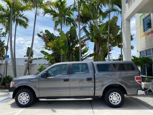 2010 Sterling Grey Metallic /Medium Stone Ford F-150 4 DR CREW XL LOW MILES 34,625 (1FTEW1CW5AF) with an 4.6L 8-Cyl Engine engine, Automatic transmission, located at 4701 North Dixie Hwy, Pompano Beach, FL, 33064, (954) 422-2889, 26.240938, -80.123474 - OUR WEBPAGE FLORIDACARS1.COM HAS OVER 100 PHOTOS AND FREE CARFAX LINK 2010 Ford F-150 XL Crew Pickup 4.6L V8 F SOHC 16V Gasoline 19 MPG Rear Wheel Drive Features ABS Brakes Air Conditioning Alloy Wheels AM/FM Stereo Automatic Transmission Auxiliary Audio Input Bed Liner Cloth Seats CD Audio Cruise C- Photo#30