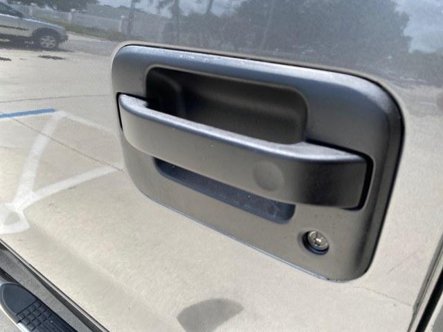 2010 Sterling Grey Metallic /Medium Stone Ford F-150 4 DR CREW XL LOW MILES 34,625 (1FTEW1CW5AF) with an 4.6L 8-Cyl Engine engine, Automatic transmission, located at 4701 North Dixie Hwy, Pompano Beach, FL, 33064, (954) 422-2889, 26.240938, -80.123474 - OUR WEBPAGE FLORIDACARS1.COM HAS OVER 100 PHOTOS AND FREE CARFAX LINK 2010 Ford F-150 XL Crew Pickup 4.6L V8 F SOHC 16V Gasoline 19 MPG Rear Wheel Drive Features ABS Brakes Air Conditioning Alloy Wheels AM/FM Stereo Automatic Transmission Auxiliary Audio Input Bed Liner Cloth Seats CD Audio Cruise C- Photo#40