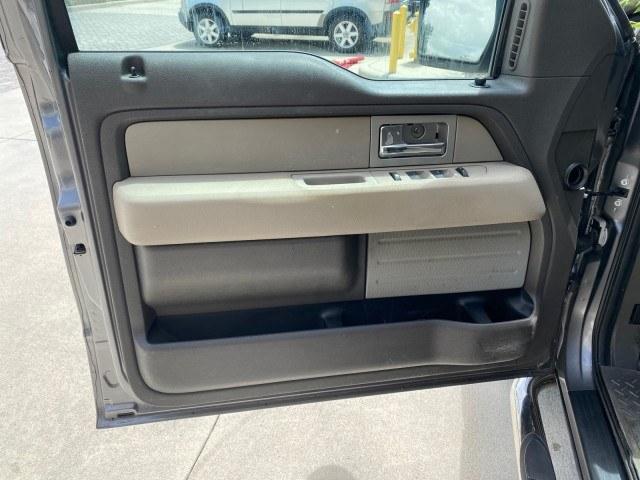 2010 Sterling Grey Metallic /Medium Stone Ford F-150 4 DR CREW XL LOW MILES 34,625 (1FTEW1CW5AF) with an 4.6L 8-Cyl Engine engine, Automatic transmission, located at 4701 North Dixie Hwy, Pompano Beach, FL, 33064, (954) 422-2889, 26.240938, -80.123474 - OUR WEBPAGE FLORIDACARS1.COM HAS OVER 100 PHOTOS AND FREE CARFAX LINK 2010 Ford F-150 XL Crew Pickup 4.6L V8 F SOHC 16V Gasoline 19 MPG Rear Wheel Drive Features ABS Brakes Air Conditioning Alloy Wheels AM/FM Stereo Automatic Transmission Auxiliary Audio Input Bed Liner Cloth Seats CD Audio Cruise C- Photo#42