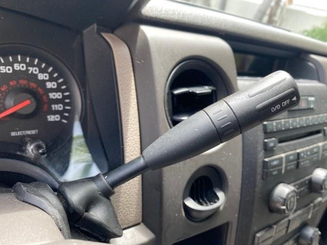 2010 Sterling Grey Metallic /Medium Stone Ford F-150 4 DR CREW XL LOW MILES 34,625 (1FTEW1CW5AF) with an 4.6L 8-Cyl Engine engine, Automatic transmission, located at 4701 North Dixie Hwy, Pompano Beach, FL, 33064, (954) 422-2889, 26.240938, -80.123474 - OUR WEBPAGE FLORIDACARS1.COM HAS OVER 100 PHOTOS AND FREE CARFAX LINK 2010 Ford F-150 XL Crew Pickup 4.6L V8 F SOHC 16V Gasoline 19 MPG Rear Wheel Drive Features ABS Brakes Air Conditioning Alloy Wheels AM/FM Stereo Automatic Transmission Auxiliary Audio Input Bed Liner Cloth Seats CD Audio Cruise C- Photo#52