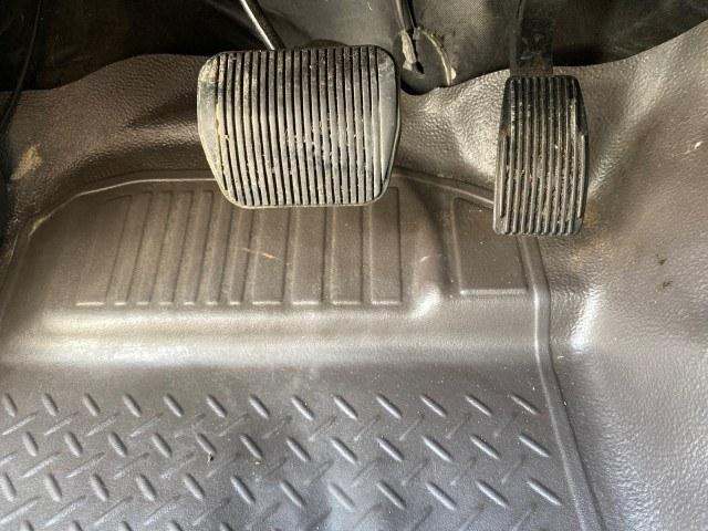 2010 Sterling Grey Metallic /Medium Stone Ford F-150 4 DR CREW XL LOW MILES 34,625 (1FTEW1CW5AF) with an 4.6L 8-Cyl Engine engine, Automatic transmission, located at 4701 North Dixie Hwy, Pompano Beach, FL, 33064, (954) 422-2889, 26.240938, -80.123474 - OUR WEBPAGE FLORIDACARS1.COM HAS OVER 100 PHOTOS AND FREE CARFAX LINK 2010 Ford F-150 XL Crew Pickup 4.6L V8 F SOHC 16V Gasoline 19 MPG Rear Wheel Drive Features ABS Brakes Air Conditioning Alloy Wheels AM/FM Stereo Automatic Transmission Auxiliary Audio Input Bed Liner Cloth Seats CD Audio Cruise C- Photo#54