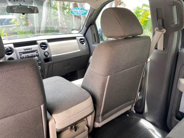 2010 Sterling Grey Metallic /Medium Stone Ford F-150 4 DR CREW XL LOW MILES 34,625 (1FTEW1CW5AF) with an 4.6L 8-Cyl Engine engine, Automatic transmission, located at 4701 North Dixie Hwy, Pompano Beach, FL, 33064, (954) 422-2889, 26.240938, -80.123474 - OUR WEBPAGE FLORIDACARS1.COM HAS OVER 100 PHOTOS AND FREE CARFAX LINK 2010 Ford F-150 XL Crew Pickup 4.6L V8 F SOHC 16V Gasoline 19 MPG Rear Wheel Drive Features ABS Brakes Air Conditioning Alloy Wheels AM/FM Stereo Automatic Transmission Auxiliary Audio Input Bed Liner Cloth Seats CD Audio Cruise C- Photo#85