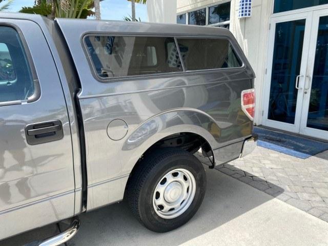 2010 Sterling Grey Metallic /Medium Stone Ford F-150 4 DR CREW XL LOW MILES 34,625 (1FTEW1CW5AF) with an 4.6L 8-Cyl Engine engine, Automatic transmission, located at 4701 North Dixie Hwy, Pompano Beach, FL, 33064, (954) 422-2889, 26.240938, -80.123474 - OUR WEBPAGE FLORIDACARS1.COM HAS OVER 100 PHOTOS AND FREE CARFAX LINK 2010 Ford F-150 XL Crew Pickup 4.6L V8 F SOHC 16V Gasoline 19 MPG Rear Wheel Drive Features ABS Brakes Air Conditioning Alloy Wheels AM/FM Stereo Automatic Transmission Auxiliary Audio Input Bed Liner Cloth Seats CD Audio Cruise C- Photo#86