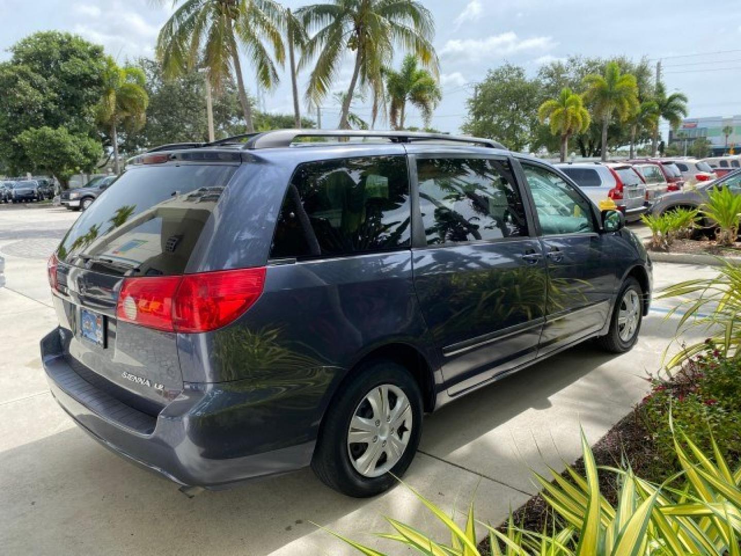 2006 Blue Mirage Metallic /Stone Toyota Sienna CE VAN LOW MILES 57,411 (5TDZA23C06S) with an 3.3L 24-Valve SEFI DOHC VVT-i V6 Engine engine, Automatic transmission, located at 4701 North Dixie Hwy, Pompano Beach, FL, 33064, (954) 422-2889, 26.240938, -80.123474 - OUR WEBPAGE FLORIDACARS1.COM HAS OVER 100 PHOTOS AND FREE CARFAX LINK 2006 Toyota Sienna CE 7 Passenger Van 3.3L V6 Gasoline 26 MPG Front Wheel Drive Features ABS Brakes Air Conditioning Alloy Wheels AM/FM Stereo Automatic Transmission CD Audio Cloth Seats Cruise Control Fold-Away Third Row Power Lo- Photo#7