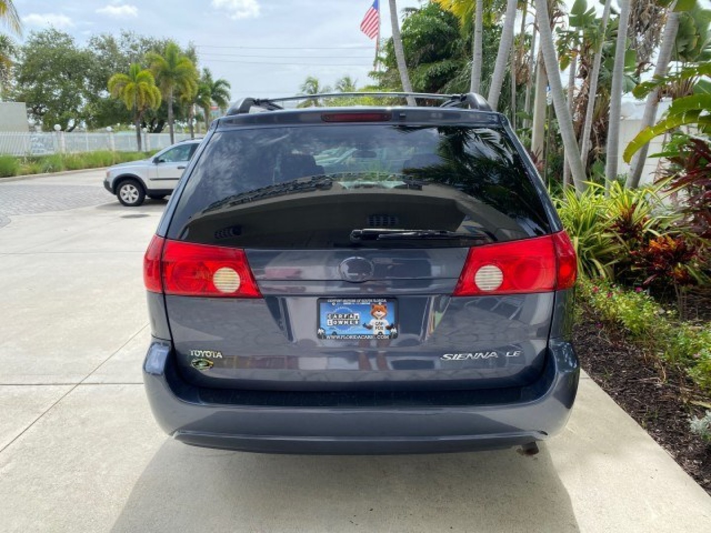 2006 Blue Mirage Metallic /Stone Toyota Sienna CE VAN LOW MILES 57,411 (5TDZA23C06S) with an 3.3L 24-Valve SEFI DOHC VVT-i V6 Engine engine, Automatic transmission, located at 4701 North Dixie Hwy, Pompano Beach, FL, 33064, (954) 422-2889, 26.240938, -80.123474 - OUR WEBPAGE FLORIDACARS1.COM HAS OVER 100 PHOTOS AND FREE CARFAX LINK 2006 Toyota Sienna CE 7 Passenger Van 3.3L V6 Gasoline 26 MPG Front Wheel Drive Features ABS Brakes Air Conditioning Alloy Wheels AM/FM Stereo Automatic Transmission CD Audio Cloth Seats Cruise Control Fold-Away Third Row Power Lo- Photo#34