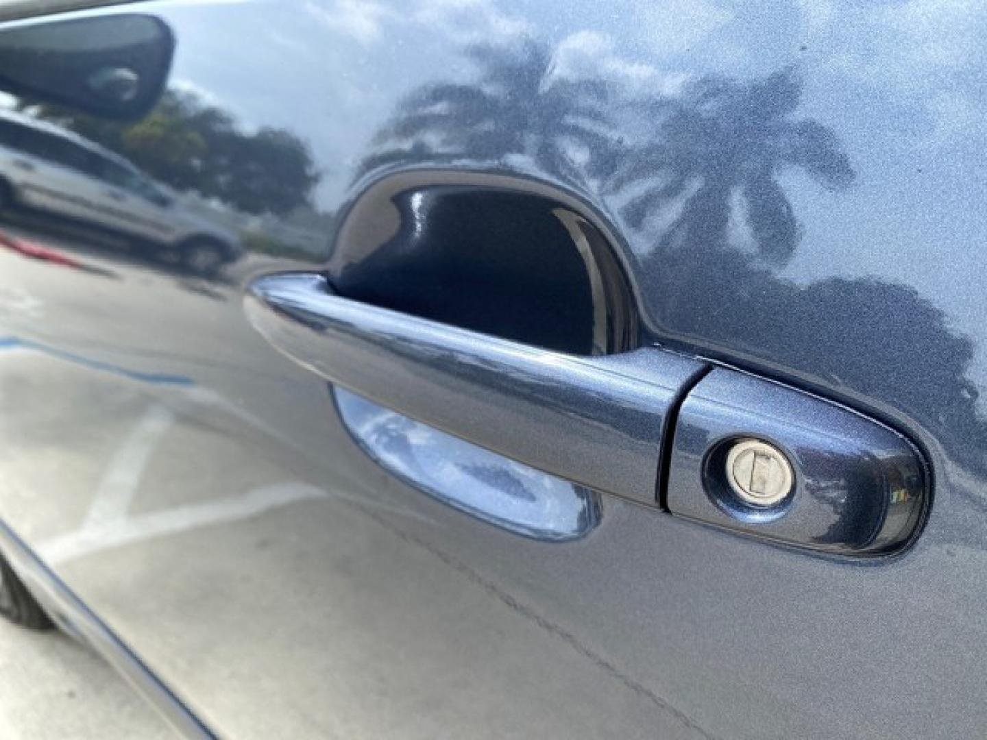 2006 Blue Mirage Metallic /Stone Toyota Sienna CE VAN LOW MILES 57,411 (5TDZA23C06S) with an 3.3L 24-Valve SEFI DOHC VVT-i V6 Engine engine, Automatic transmission, located at 4701 North Dixie Hwy, Pompano Beach, FL, 33064, (954) 422-2889, 26.240938, -80.123474 - OUR WEBPAGE FLORIDACARS1.COM HAS OVER 100 PHOTOS AND FREE CARFAX LINK 2006 Toyota Sienna CE 7 Passenger Van 3.3L V6 Gasoline 26 MPG Front Wheel Drive Features ABS Brakes Air Conditioning Alloy Wheels AM/FM Stereo Automatic Transmission CD Audio Cloth Seats Cruise Control Fold-Away Third Row Power Lo- Photo#38