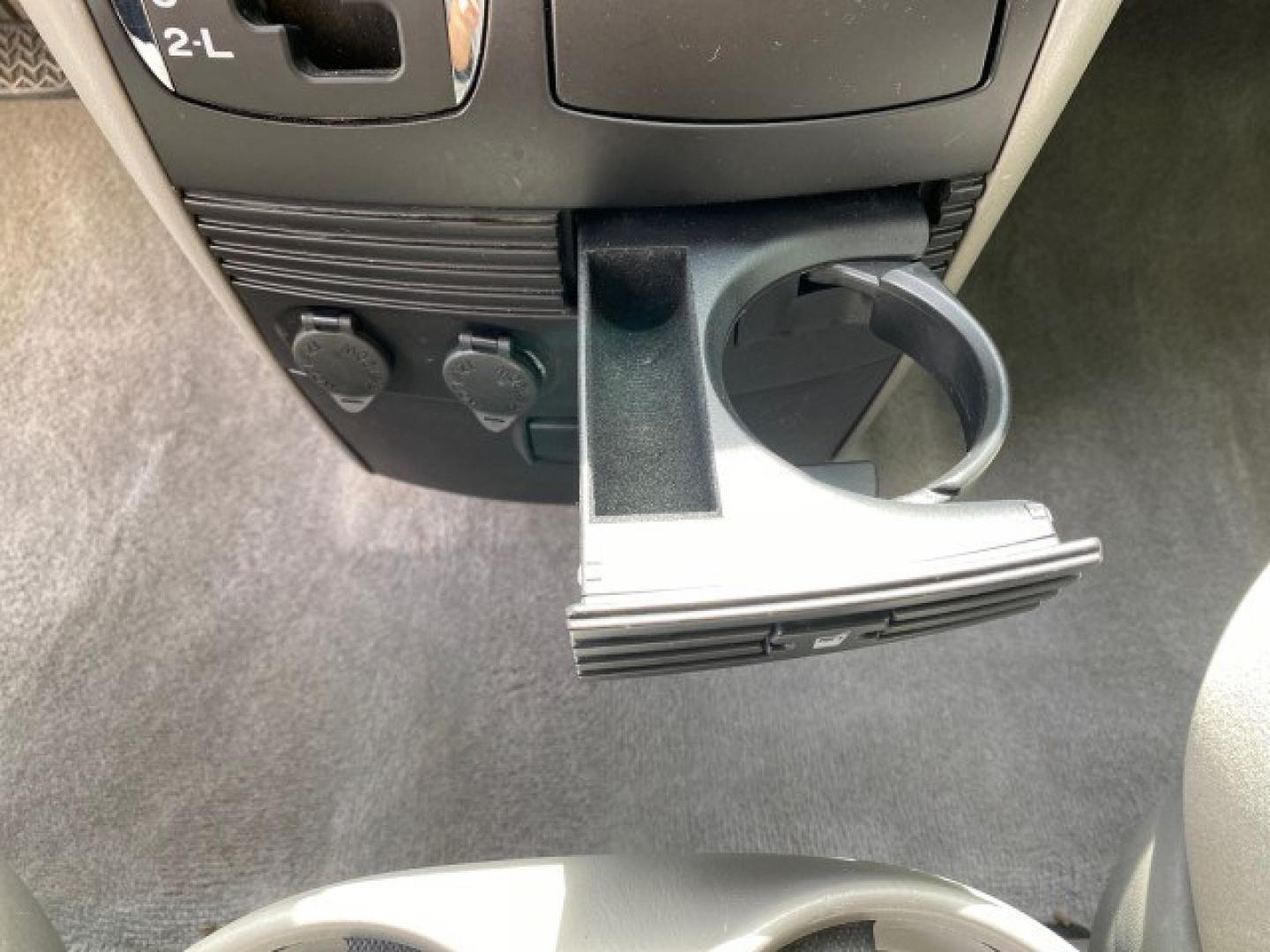 2006 Blue Mirage Metallic /Stone Toyota Sienna CE VAN LOW MILES 57,411 (5TDZA23C06S) with an 3.3L 24-Valve SEFI DOHC VVT-i V6 Engine engine, Automatic transmission, located at 4701 North Dixie Hwy, Pompano Beach, FL, 33064, (954) 422-2889, 26.240938, -80.123474 - OUR WEBPAGE FLORIDACARS1.COM HAS OVER 100 PHOTOS AND FREE CARFAX LINK 2006 Toyota Sienna CE 7 Passenger Van 3.3L V6 Gasoline 26 MPG Front Wheel Drive Features ABS Brakes Air Conditioning Alloy Wheels AM/FM Stereo Automatic Transmission CD Audio Cloth Seats Cruise Control Fold-Away Third Row Power Lo- Photo#64