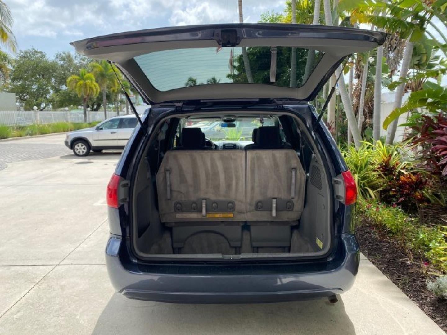 2006 Blue Mirage Metallic /Stone Toyota Sienna CE VAN LOW MILES 57,411 (5TDZA23C06S) with an 3.3L 24-Valve SEFI DOHC VVT-i V6 Engine engine, Automatic transmission, located at 4701 North Dixie Hwy, Pompano Beach, FL, 33064, (954) 422-2889, 26.240938, -80.123474 - OUR WEBPAGE FLORIDACARS1.COM HAS OVER 100 PHOTOS AND FREE CARFAX LINK 2006 Toyota Sienna CE 7 Passenger Van 3.3L V6 Gasoline 26 MPG Front Wheel Drive Features ABS Brakes Air Conditioning Alloy Wheels AM/FM Stereo Automatic Transmission CD Audio Cloth Seats Cruise Control Fold-Away Third Row Power Lo- Photo#98