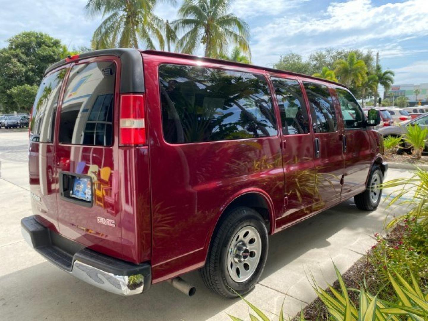 2009 Sport Red Metallic /Medium Pewter GMC Savana Passenger LOW MILES 53,014 1 OWNER 8 Passenger (1GKFG154891) with an 5.3L Vortec 1000 V8 SFI Engine engine, Automatic transmission, located at 4701 North Dixie Hwy, Pompano Beach, FL, 33064, (954) 422-2889, 26.240938, -80.123474 - OUR WEBPAGE FLORIDACARS1.COM HAS OVER 100 PHOTOS AND FREE CARFAX LINK 2009 GMC Savana LS 1500 1 OWNER 8 PASSENGER Van 5.3L V8 F OHV 16V Flex Fuel 16 MPG Rear Wheel Drive Features ABS Brakes Air Conditioning AM/FM Stereo Automatic Transmission CD Audio Cloth Seats Cruise Control Overhead Airbags Powe- Photo#7