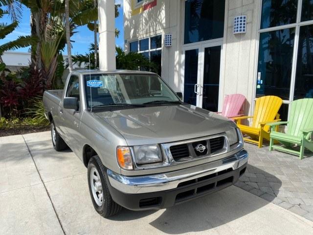 2000 Silver Ice Metallic /Gray Nissan Frontier 2WD AUTO AC XE LOW MILES 51,826 (1N6DD21S2YC) with an 2.4L DOHC SMPI 16-Valve 4-Cyl Engine engine, Automatic transmission, located at 4701 North Dixie Hwy, Pompano Beach, FL, 33064, (954) 422-2889, 26.240938, -80.123474 - OUR WEBPAGE FLORIDACARS1.COM HAS OVER 100 PHOTOS AND FREE CARFAX LINK 2000 Nissan Frontier XE Pickup 2.4L I4 F DOHC Gasoline 26 MPG Rear Wheel Drive Features ABS Brakes Air Conditioning AM/FM Stereo Automatic Transmission Cassette Player Cloth Seats 2000 Nissan Frontier XE Regular Cab is a hard-to-f- Photo#1